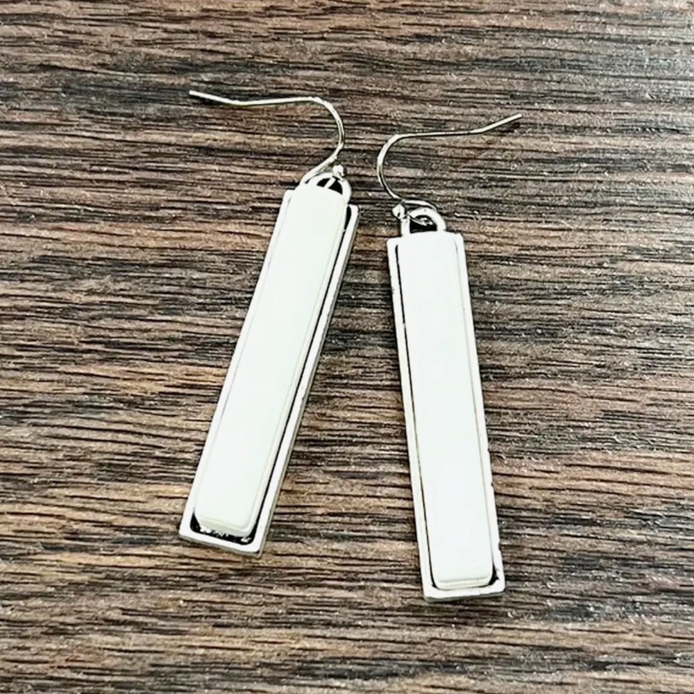 Chic Silver and White Bar Earrings. Bar White Turquoise Earrings